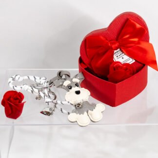 kouti kardia me mprelok skilaki grey